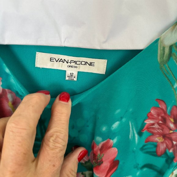 Dress - Picture 2 of 3